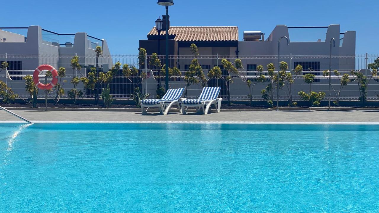 Sunny Luxury Apartment With Two Great Sunny - Level Terraces, Two Swimming Pools, In A New Complex Pueblo Majorero, Close To Fuerteventura Golf Club, Next To The Beach , Atlantico Shopping Mall And Casino In Caleta De Fuste Buitenkant foto